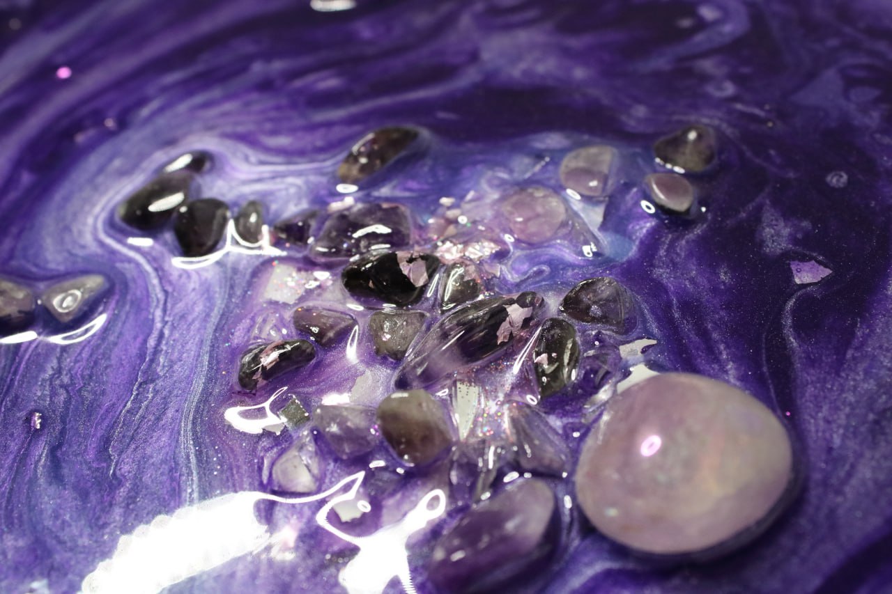 Violette Galaxie – Kristall-Komposition